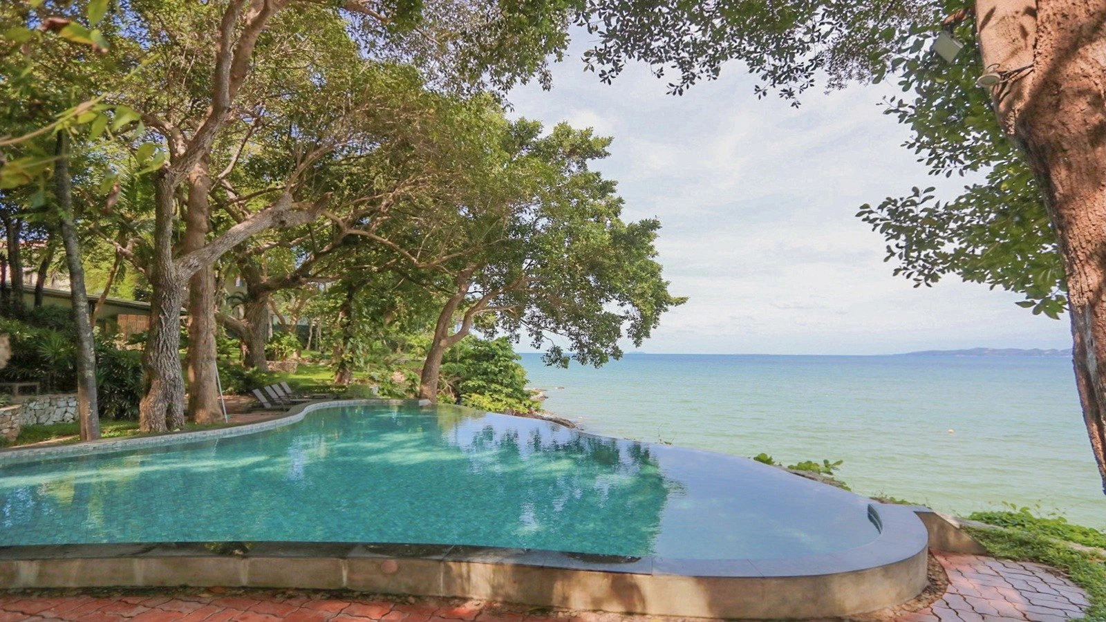 The Monttra Pattaya Hotel